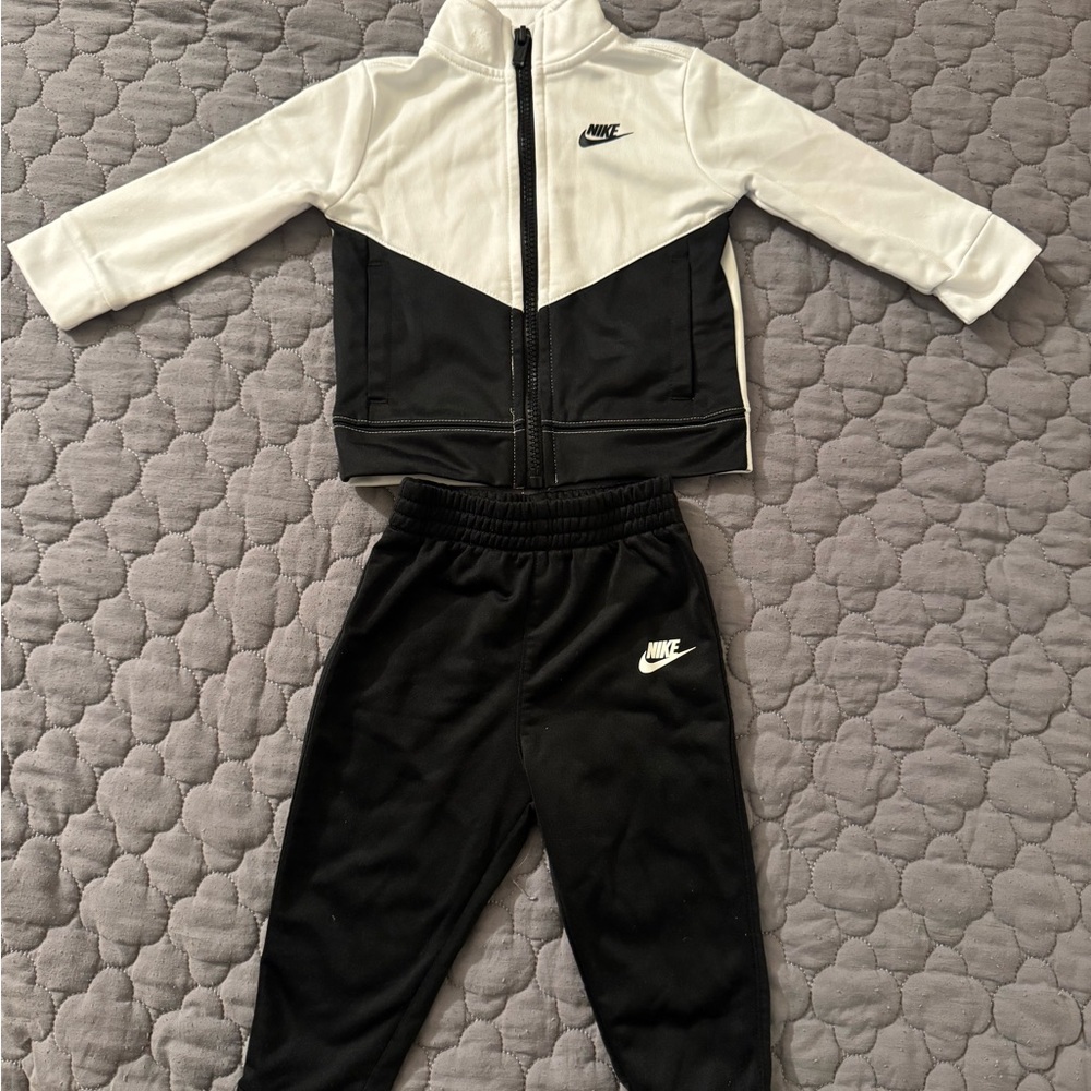 Nike Kids' Black and White Tracksuit